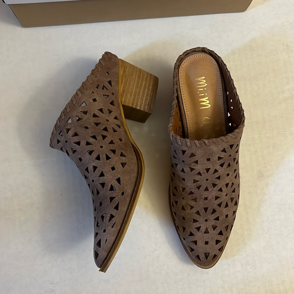 Brand New Never Worn Heeled Mule Shoes Purple Size 7